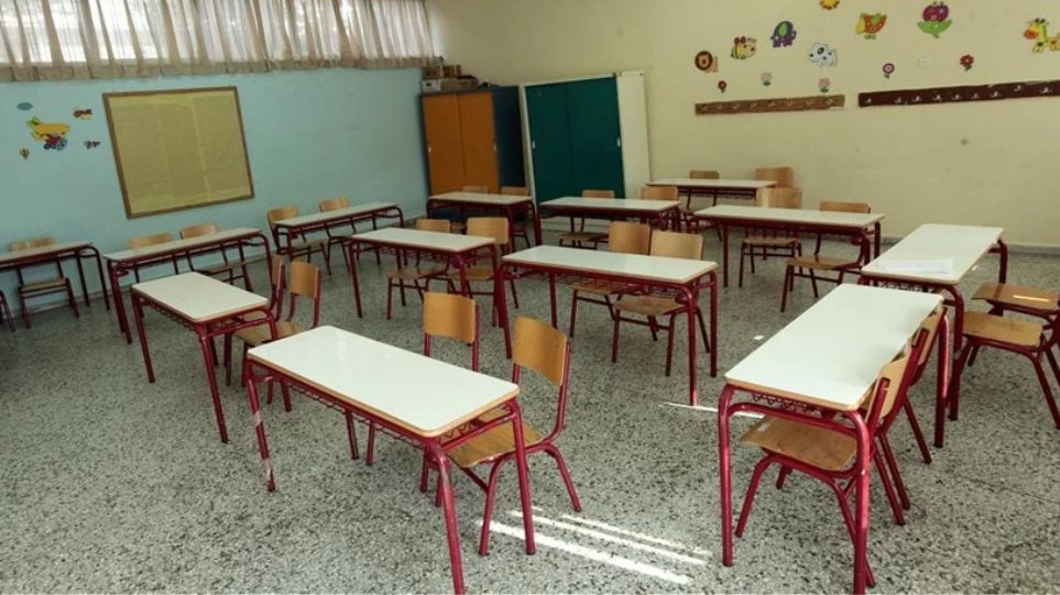 Ρόδος: Δάσκαλος κλείδωσε 9χρονο μαθητή στην τάξη και έφυγε -Τι είπε ο ίδιος
